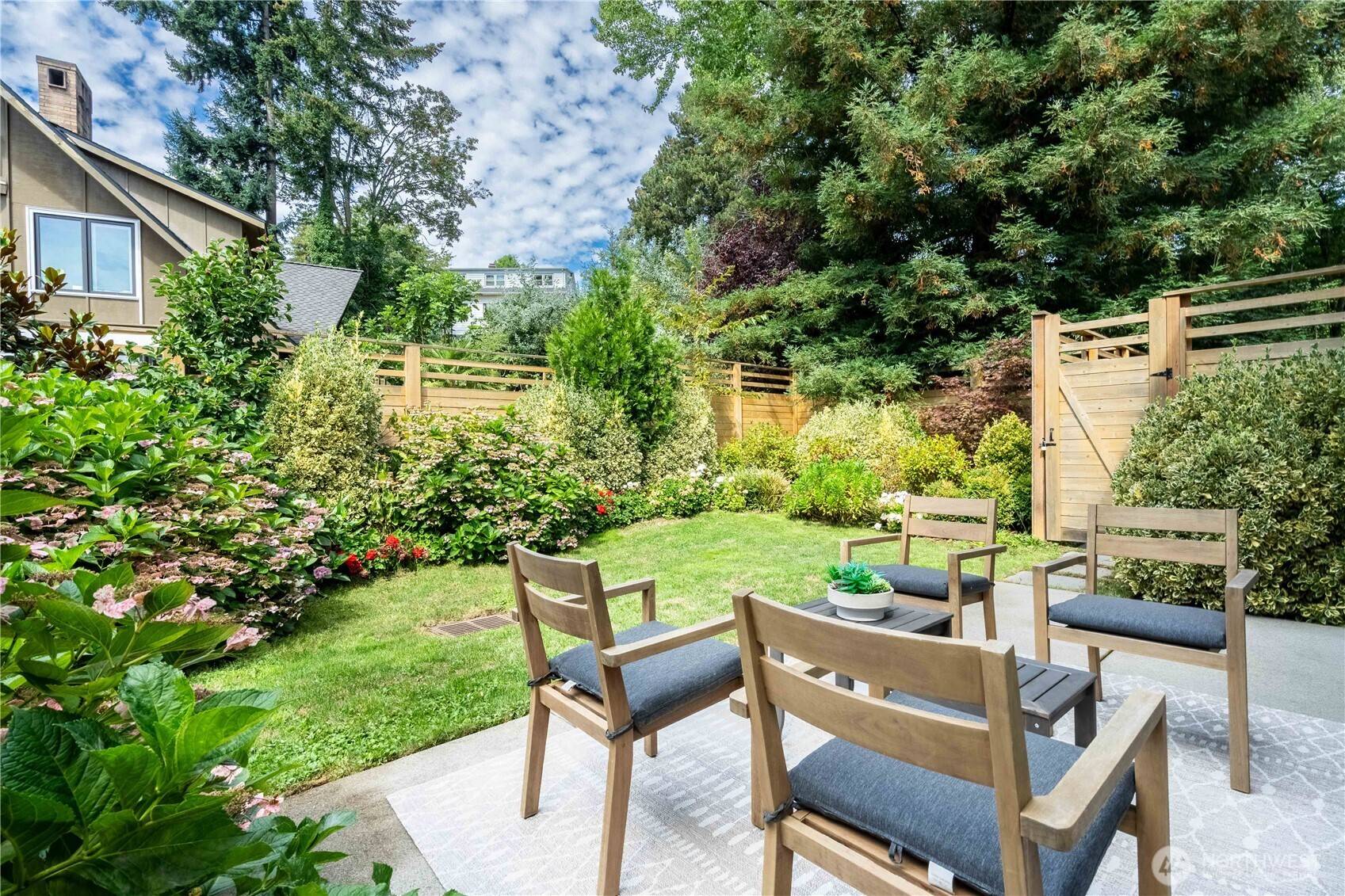 6915 55th AVE S #B, Seattle, WA 98118