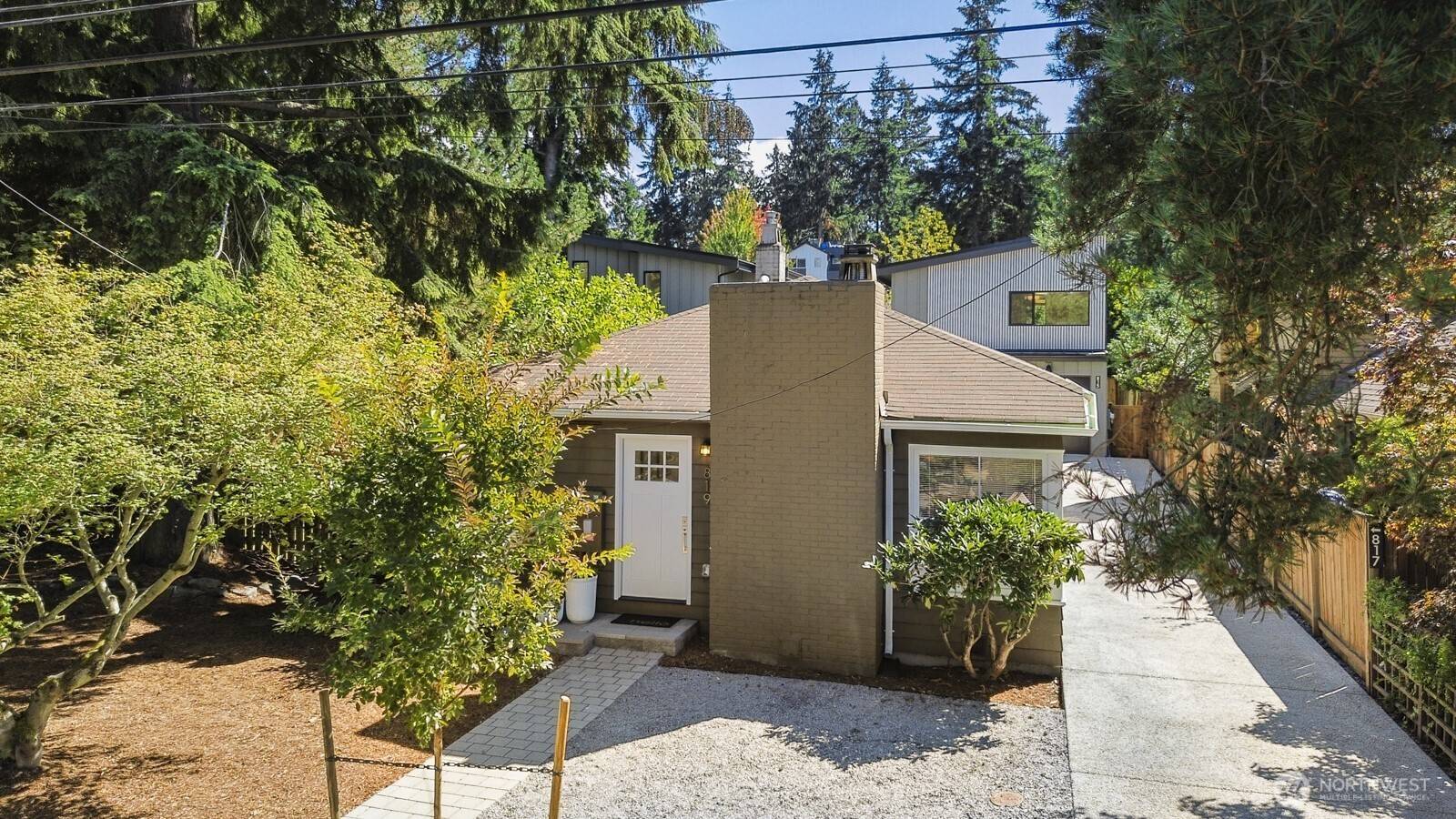 819 NE 100th ST, Seattle, WA 98125