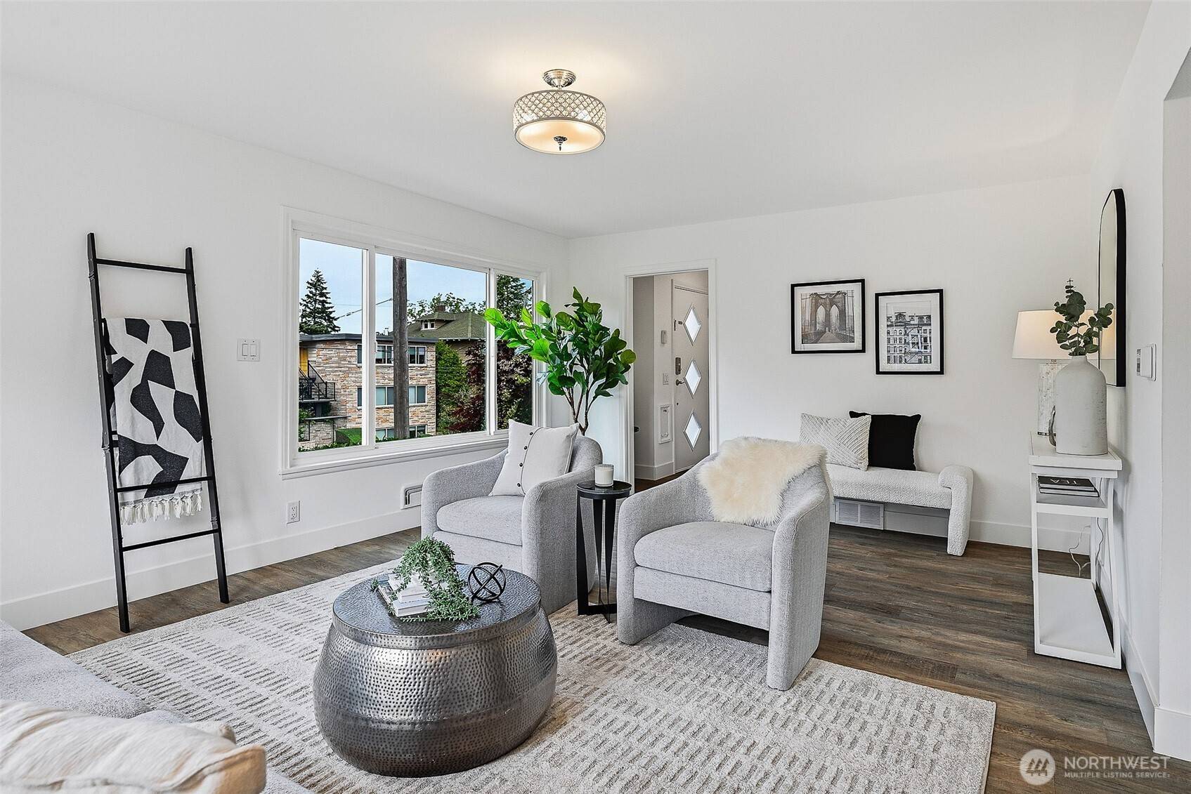 1512 6th AVE W, Seattle, WA 98119