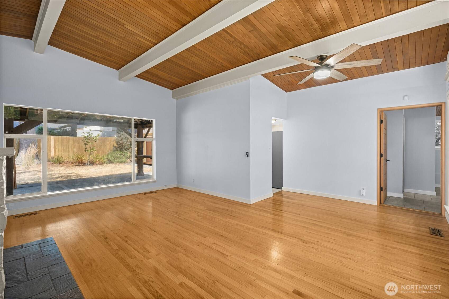 1216 N 172nd ST, Shoreline, WA 98133
