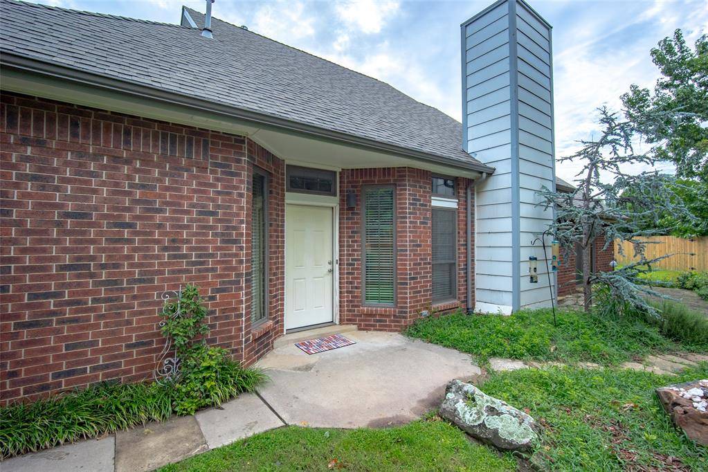 121 S Creekdale DR, Norman, OK 73072
