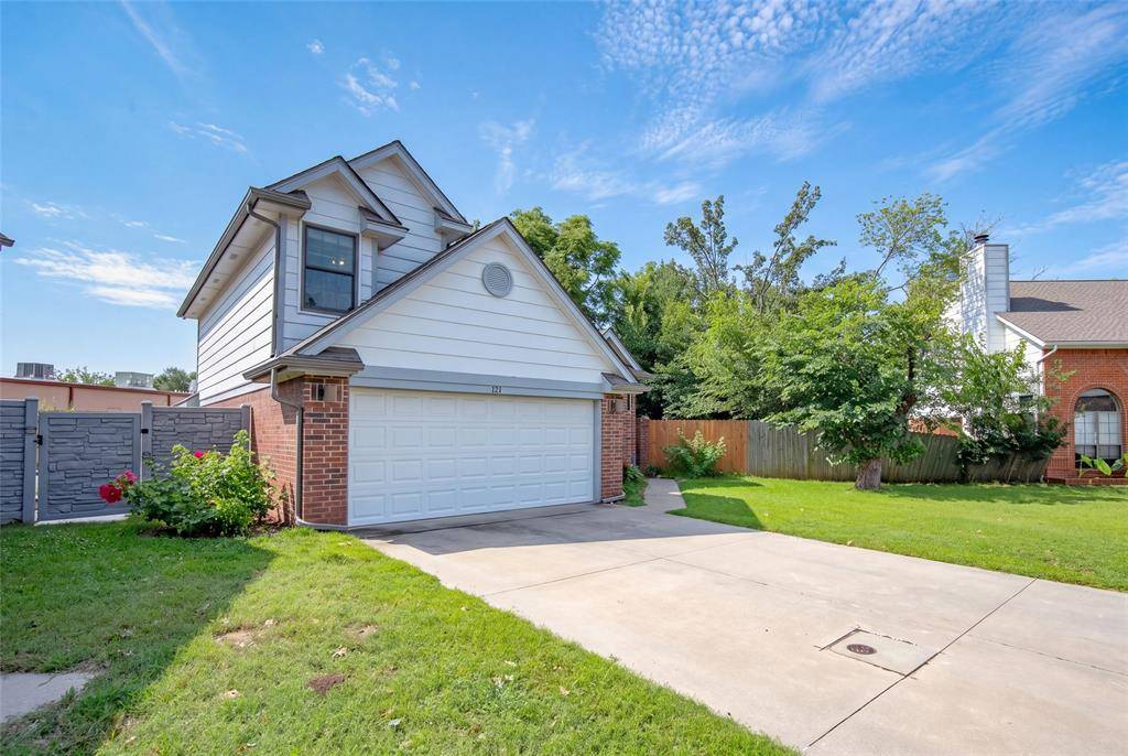 121 S Creekdale DR, Norman, OK 73072