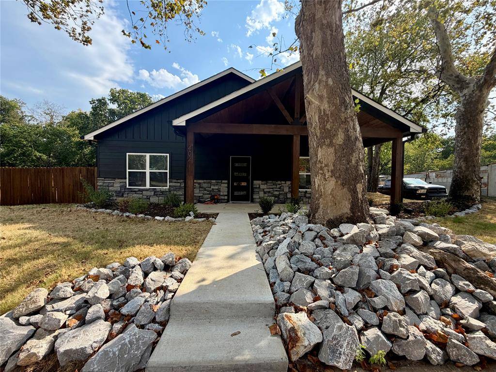 402 SE 1st AVE, Ardmore, OK 73401