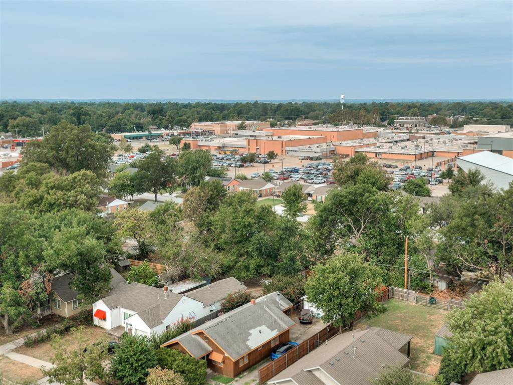 300 N Base AVE, Norman, OK 73069