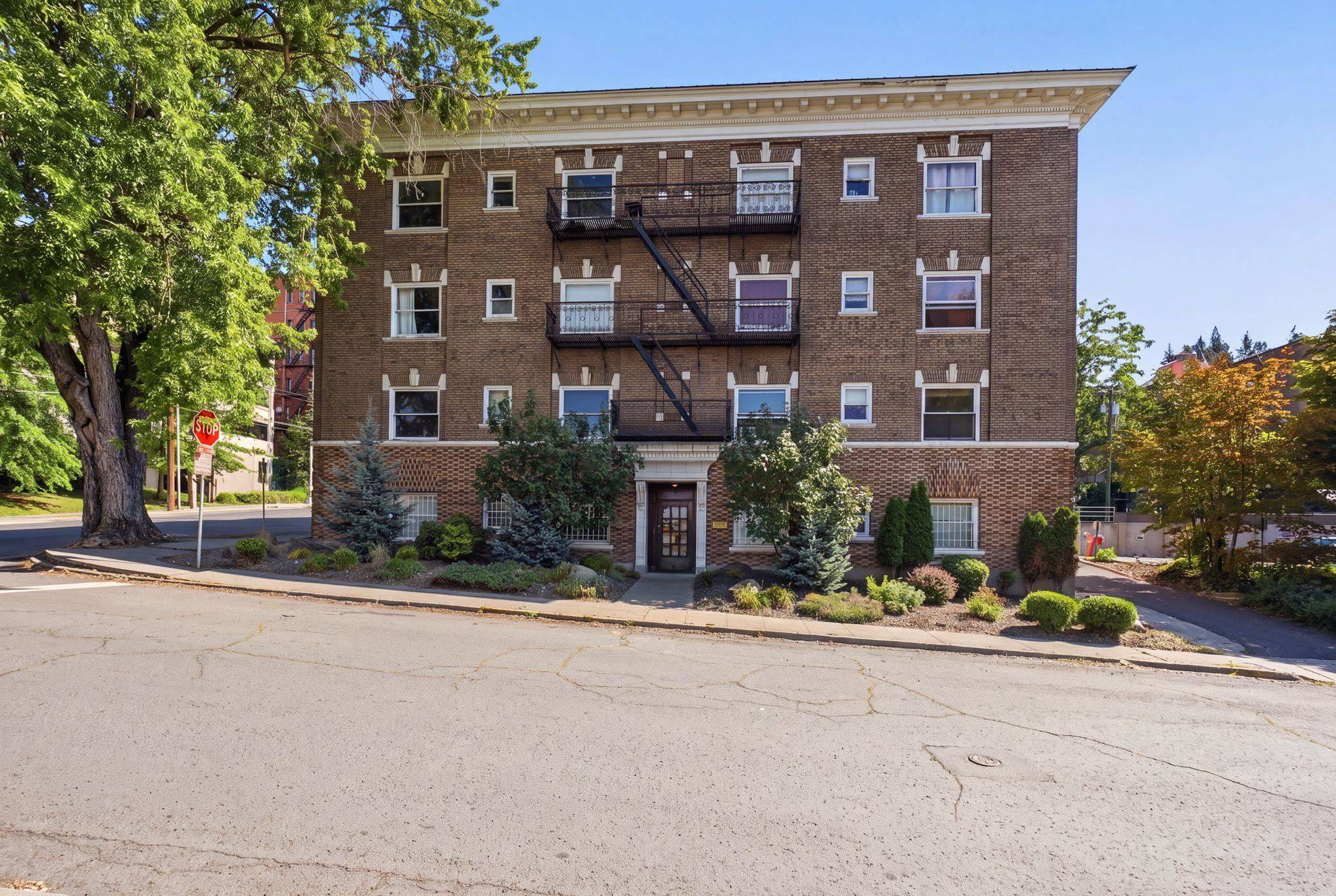 702 S Bernard St, Spokane, WA 99204
