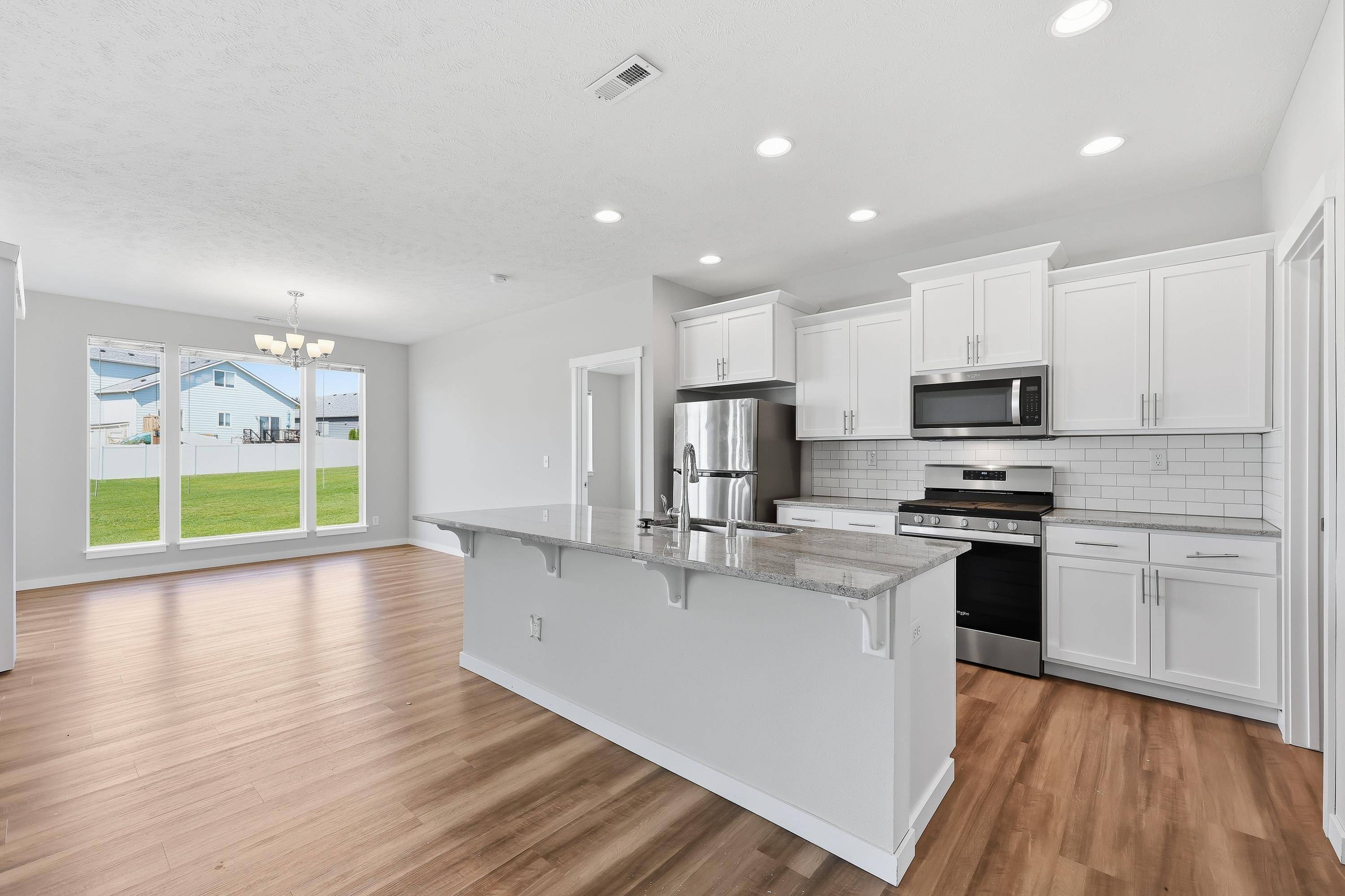 8411 N Summerhill Ln, Spokane, WA 99208