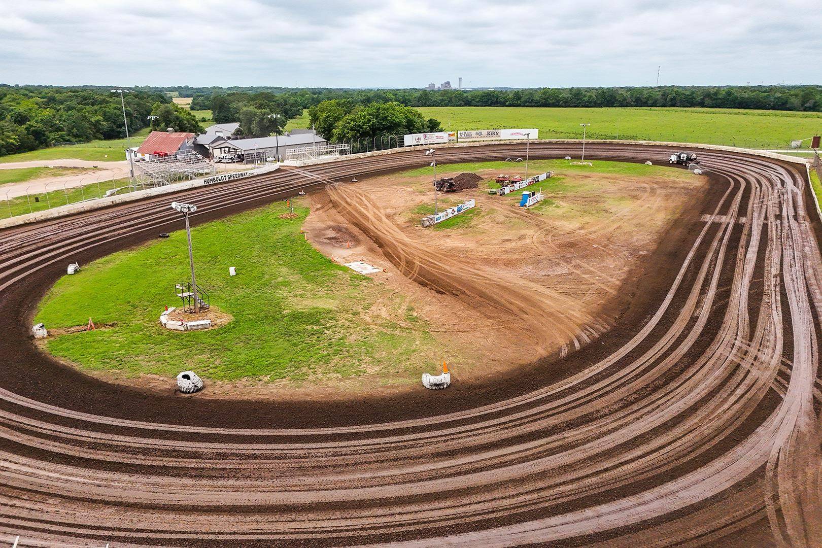 1663 Georgia Rd, Humboldt, KS 66748
