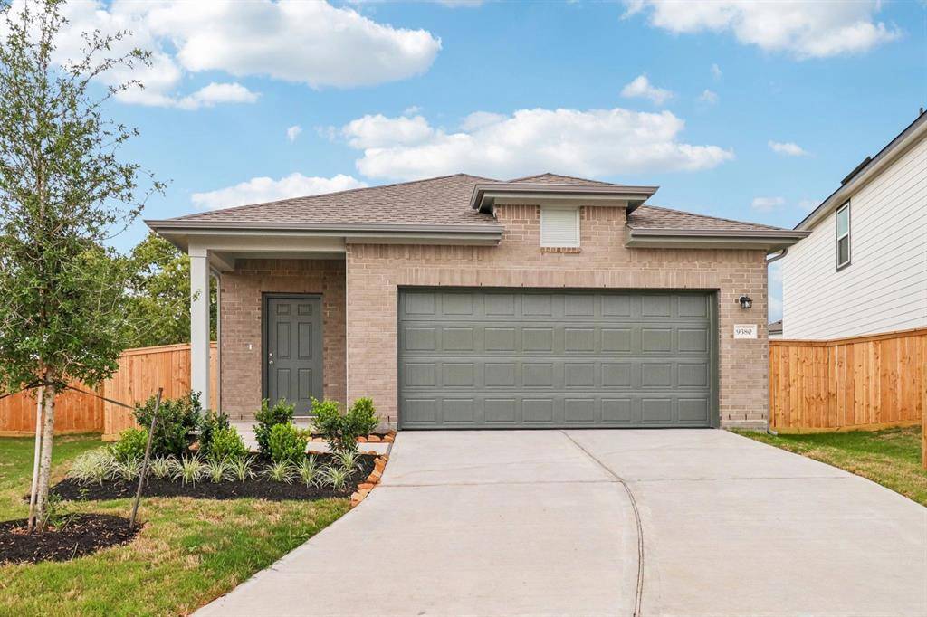 2214 Burnwood Street, Melissa, TX 75454