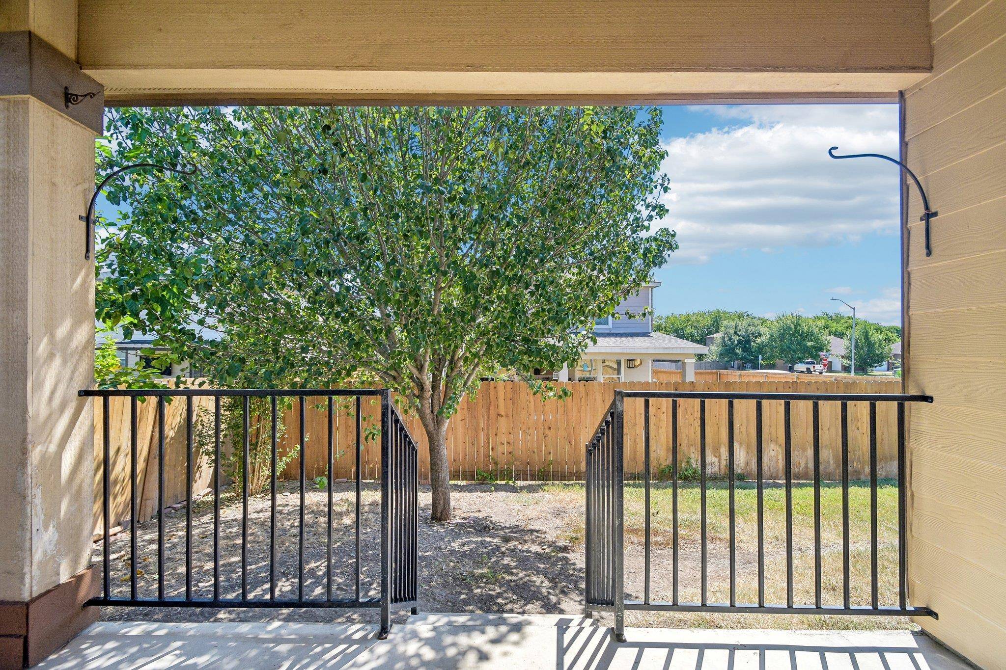 260 Cushman DR, Kyle, TX 78640