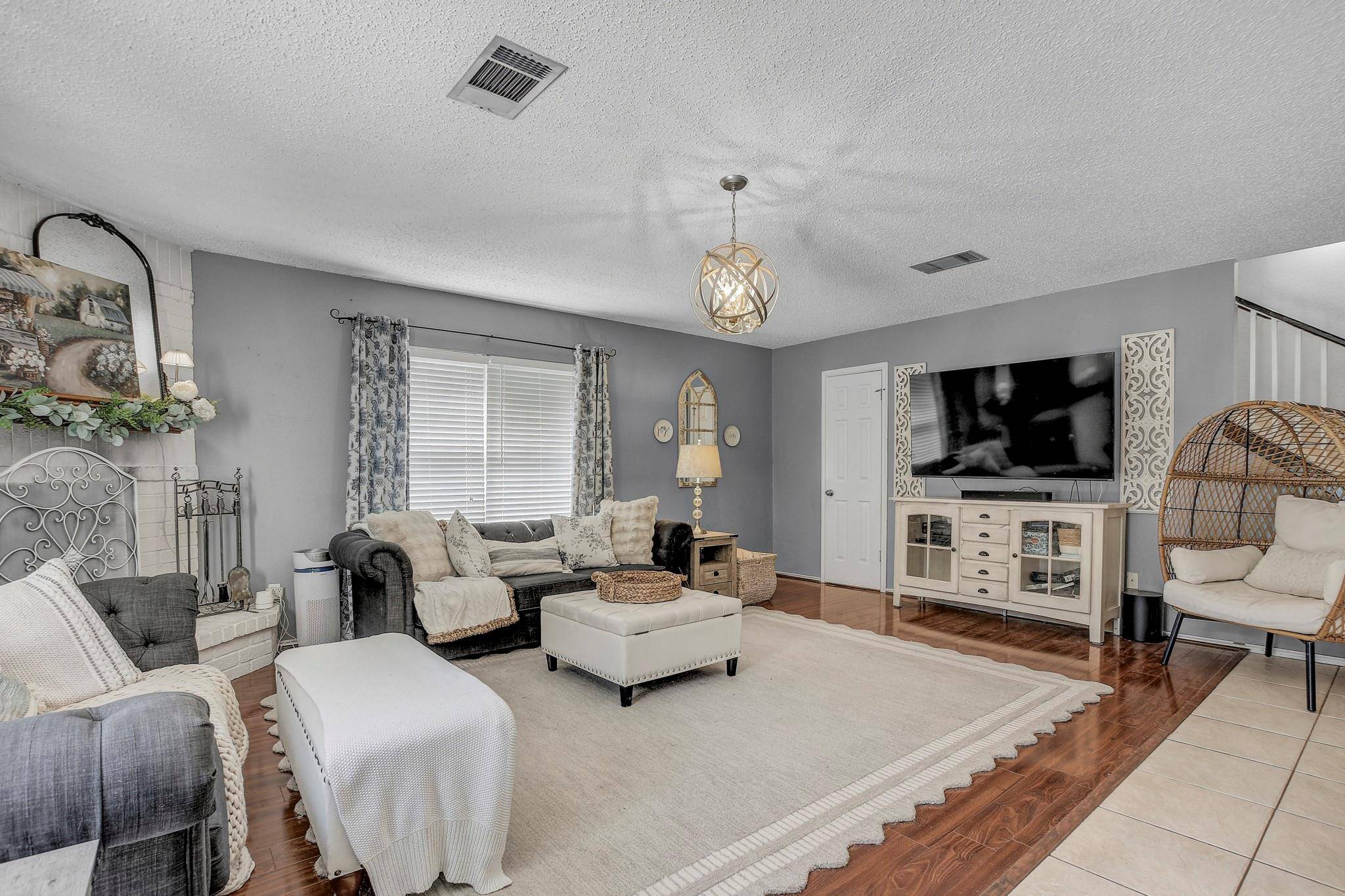 1022 Silverstone LN, Cedar Park, TX 78613