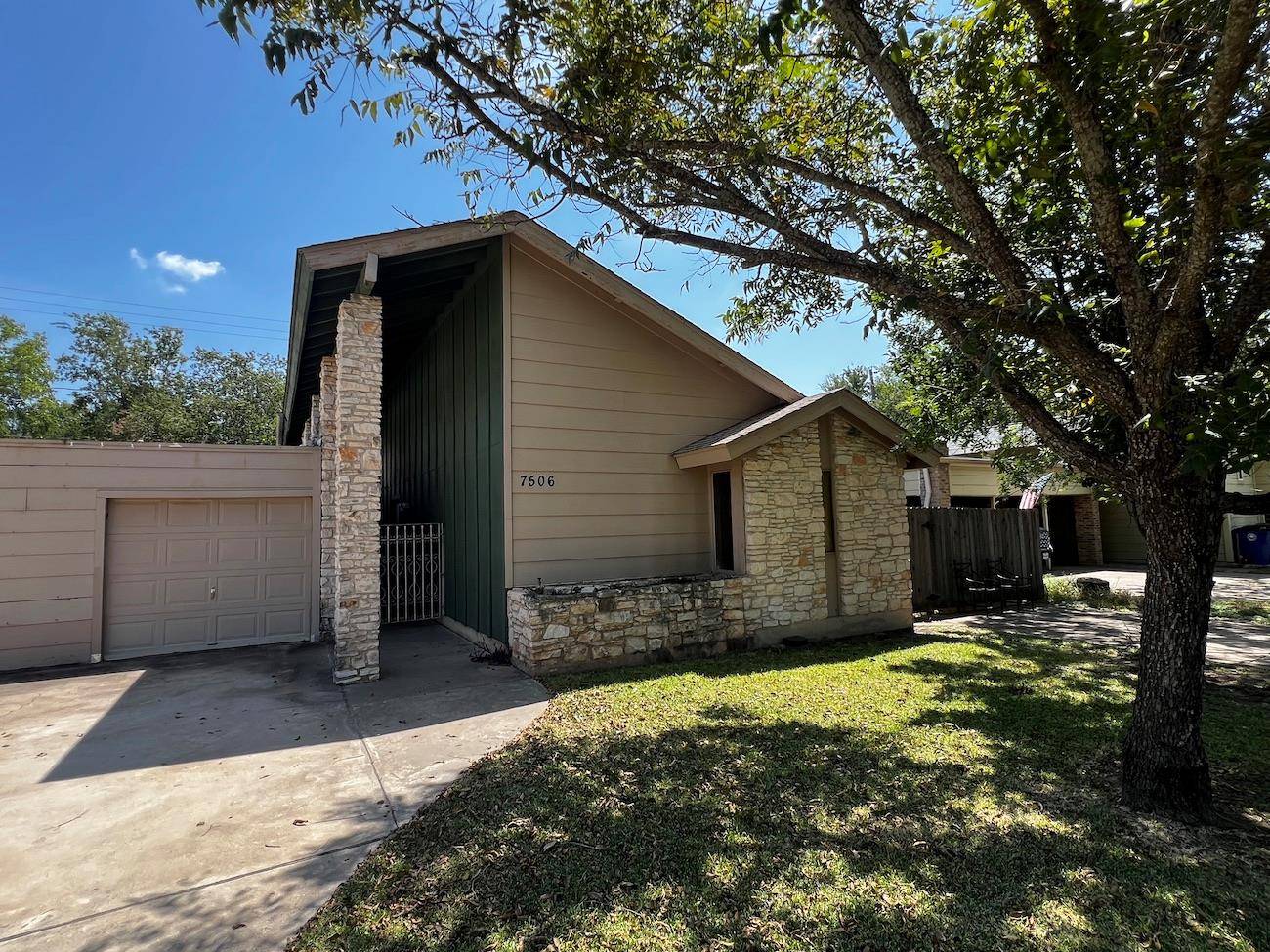7506 Chelsea Moor #B, Austin, TX 78759
