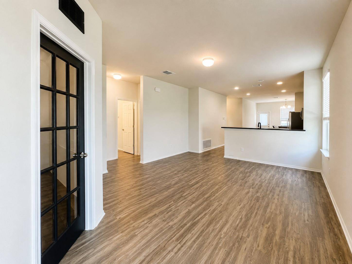 220 Pepperbark LOOP, Buda, TX 78610