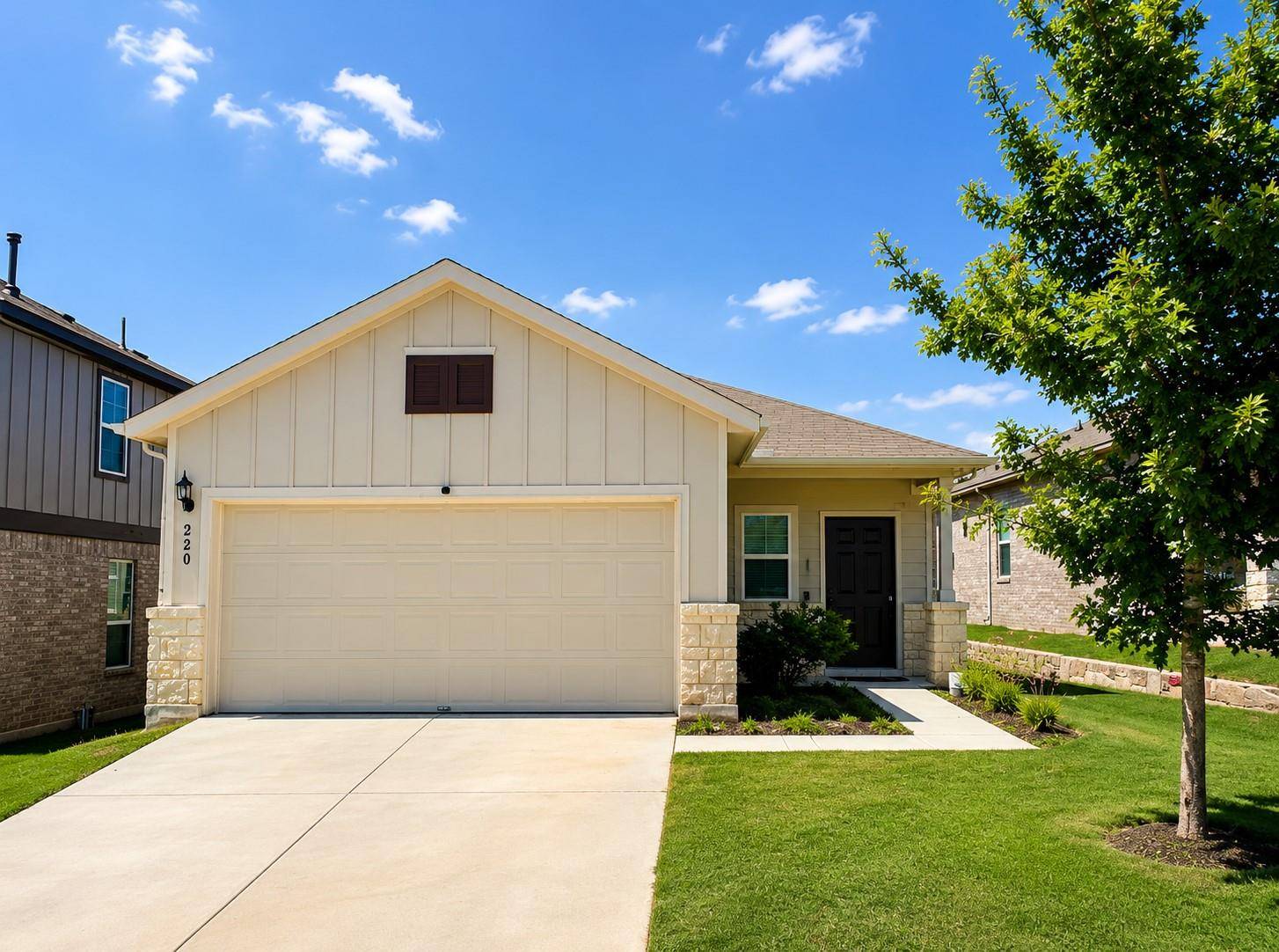 220 Pepperbark LOOP, Buda, TX 78610
