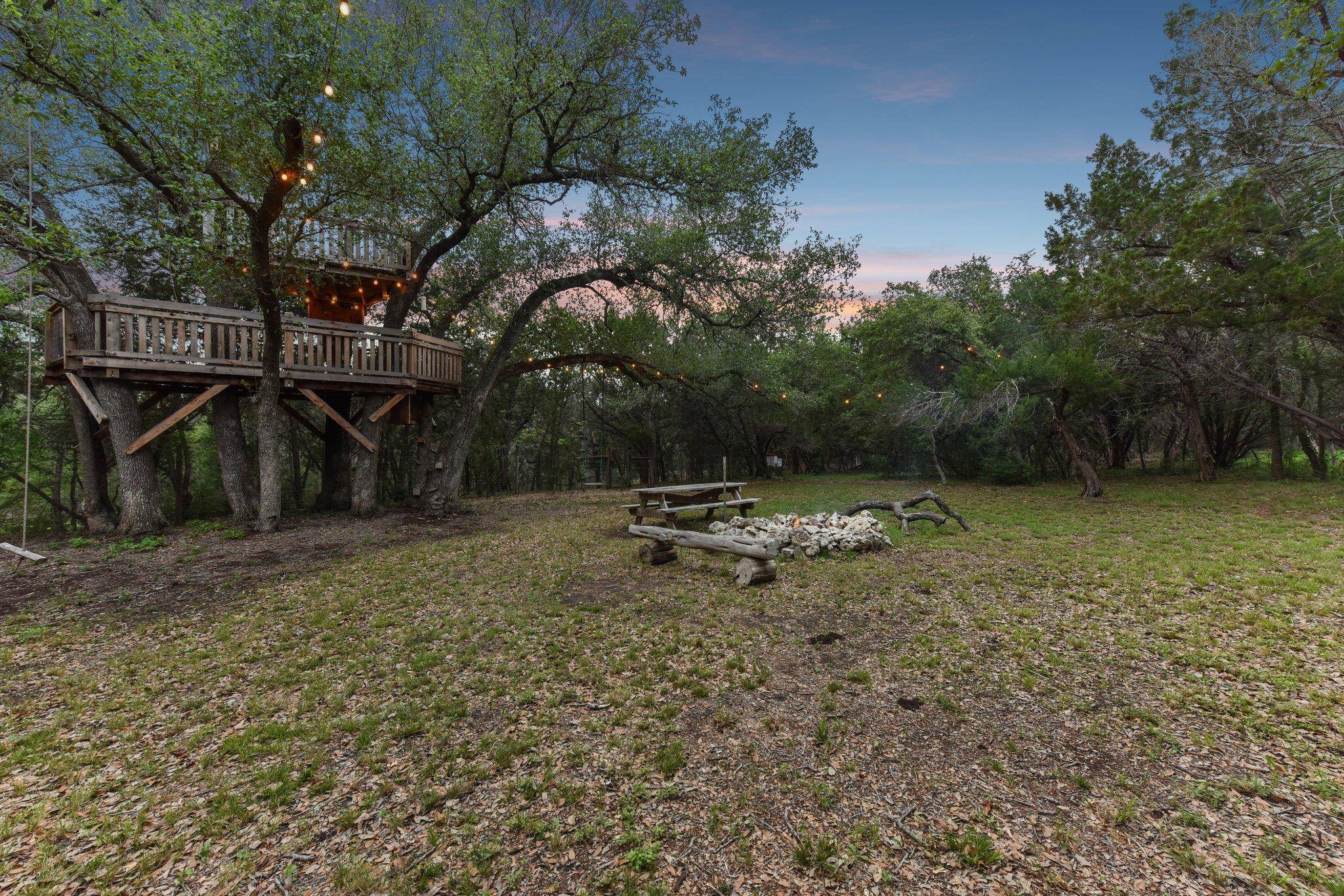 9004 Tara LN, Austin, TX 78737