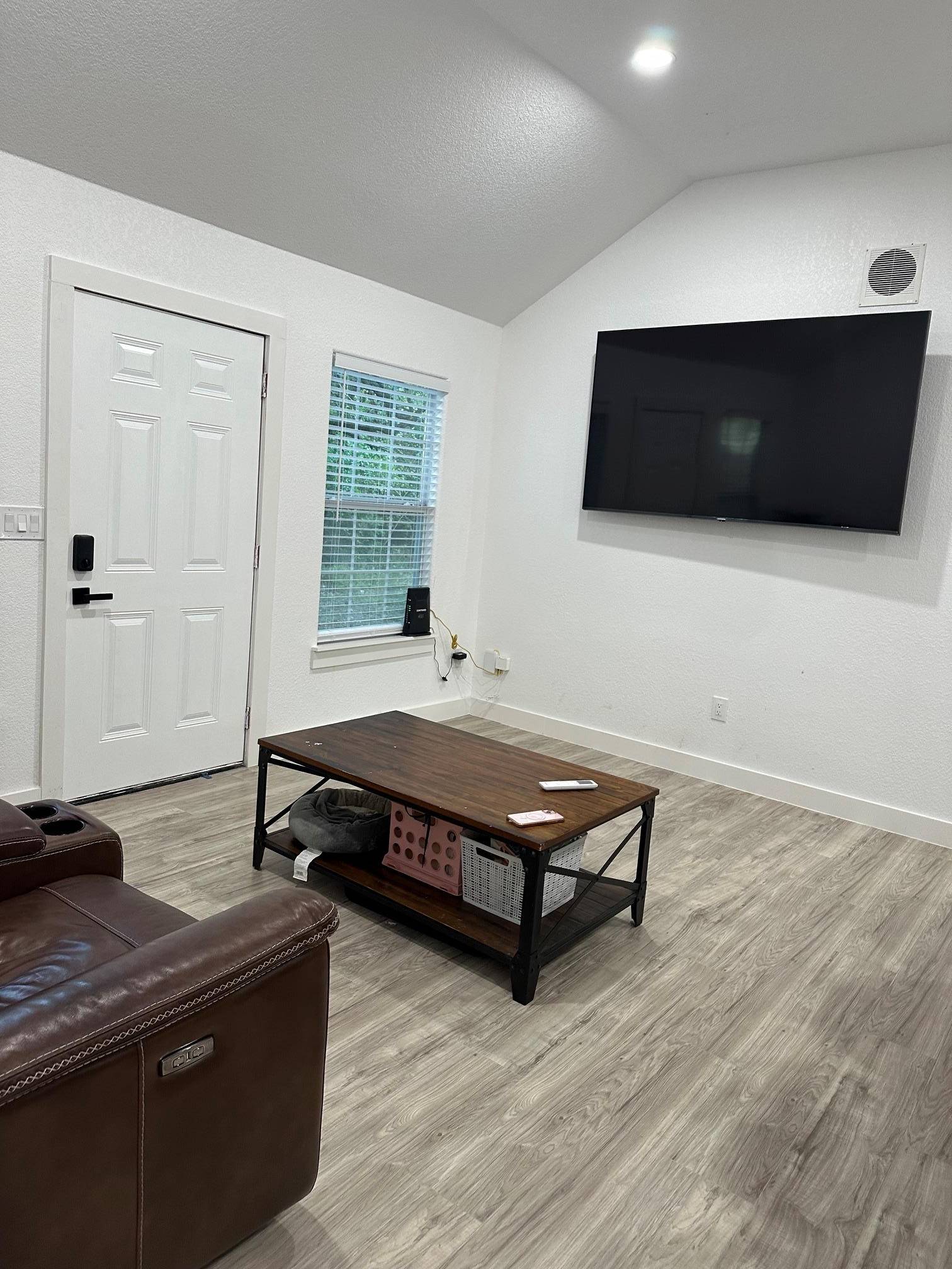 4900 Krischke RD, Schulenburg, TX 78956
