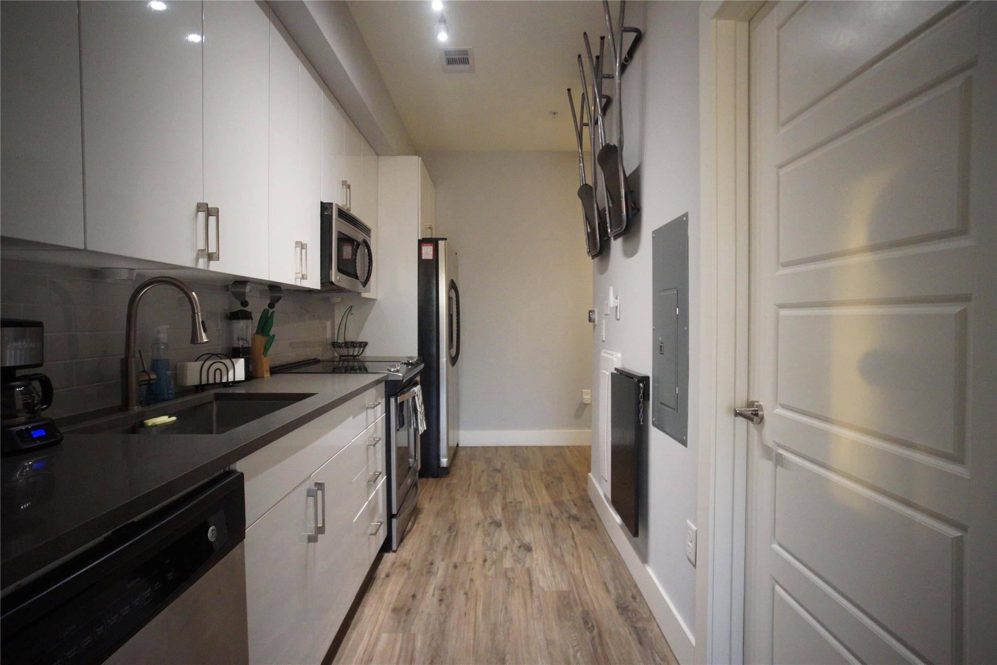 6444 Burnet RD #305, Austin, TX 78757