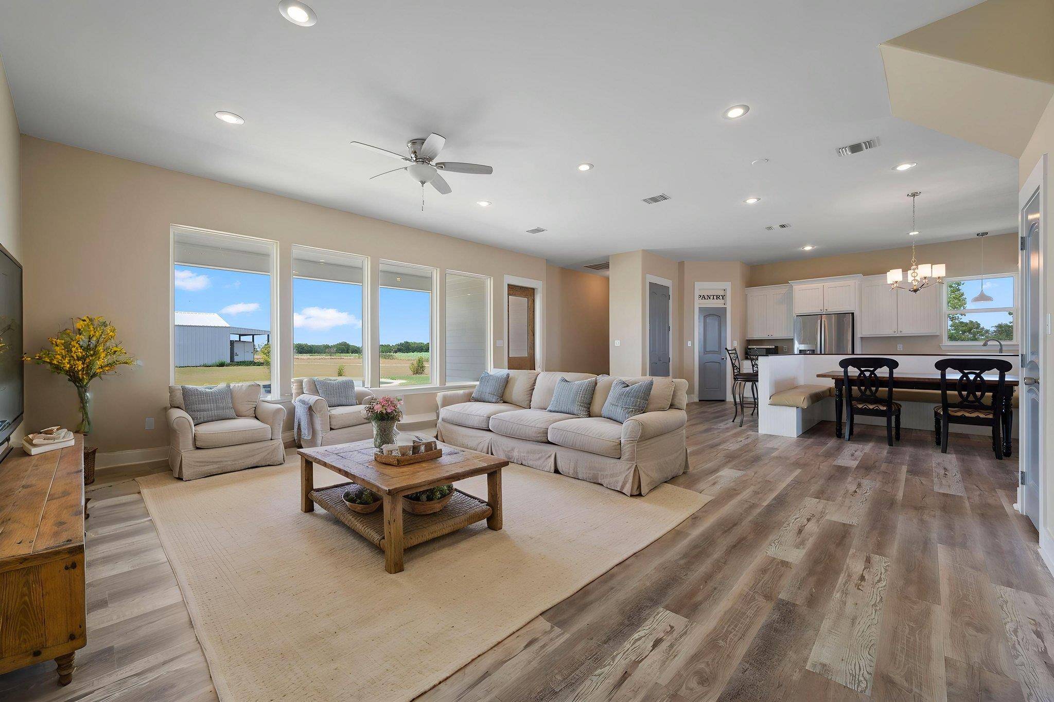 10160 Wallace RD, Holland, TX 76534
