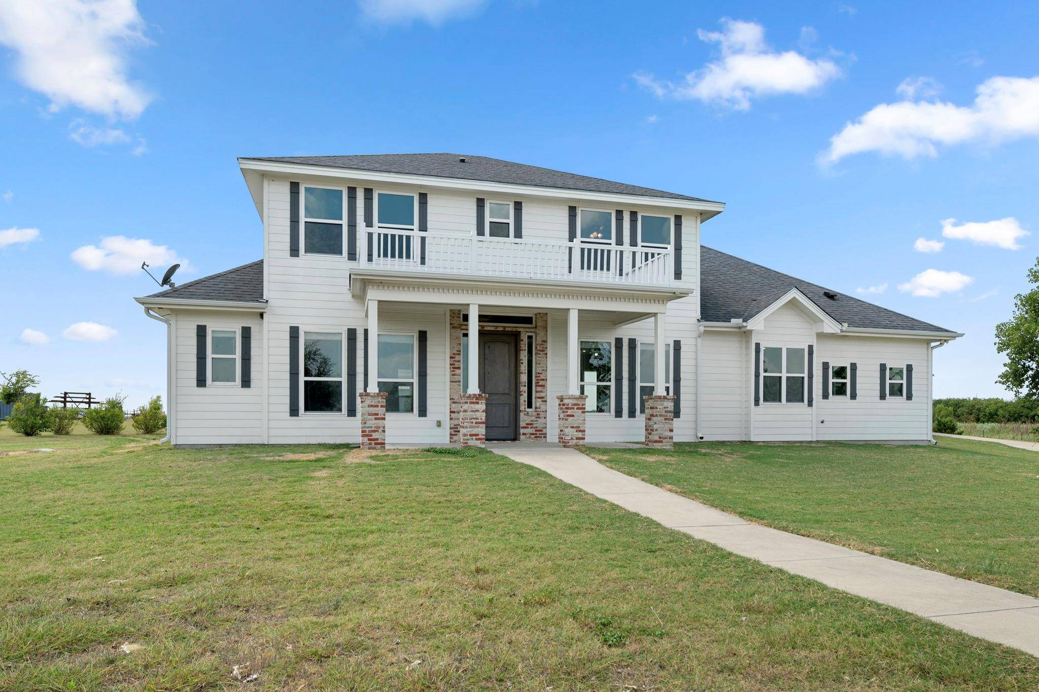 10160 Wallace RD, Holland, TX 76534