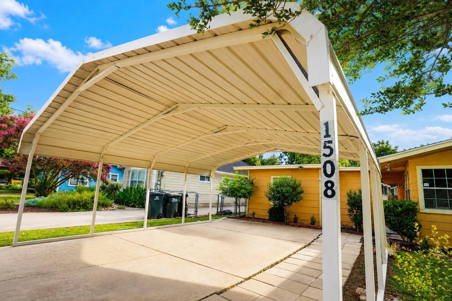 1508 S Walnut ST, Georgetown, TX 78626