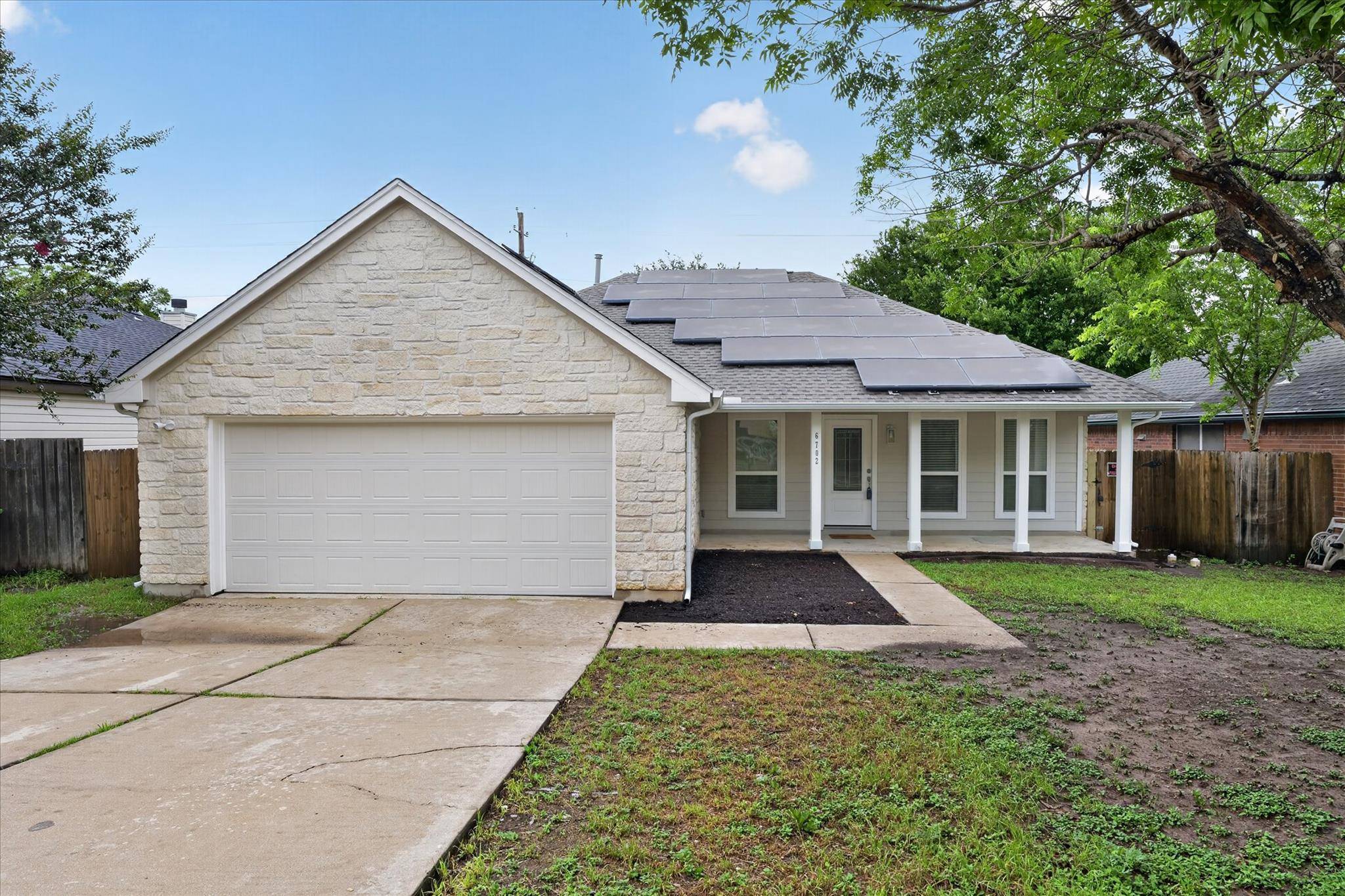 6702 Roseborough DR, Austin, TX 78747