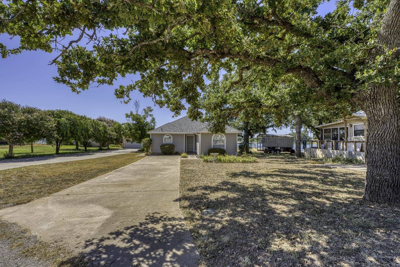 1813 Spring St., Tow, TX 78672