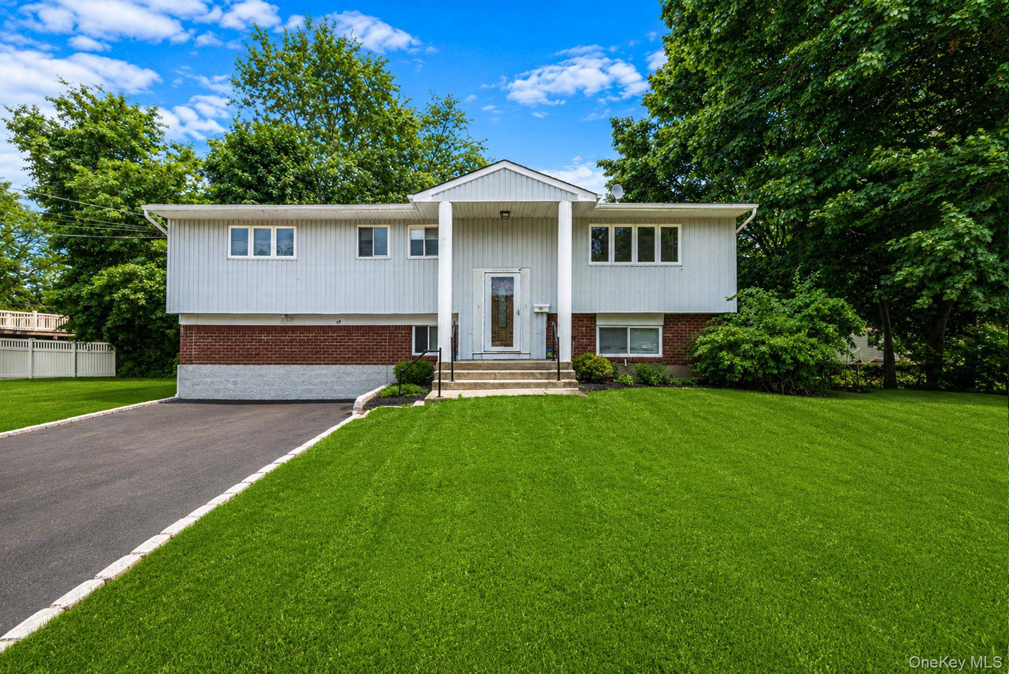 49 Eastern AVE, Deer Park, NY 11729