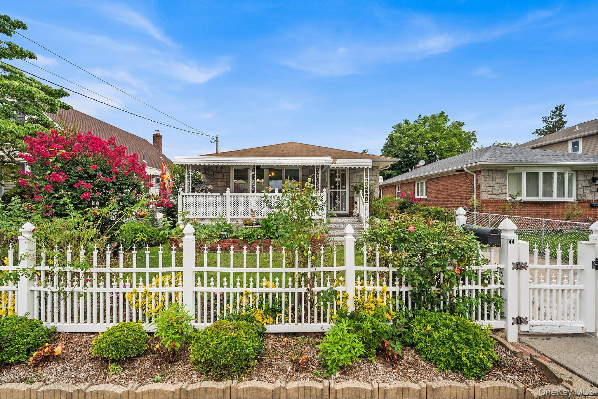 44 Belmont BLVD, Elmont, NY 11003