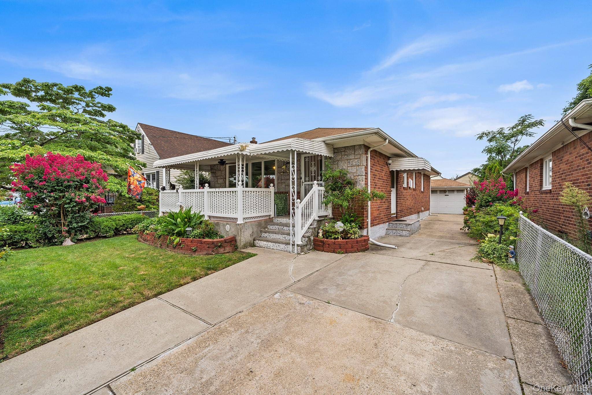 44 Belmont BLVD, Elmont, NY 11003