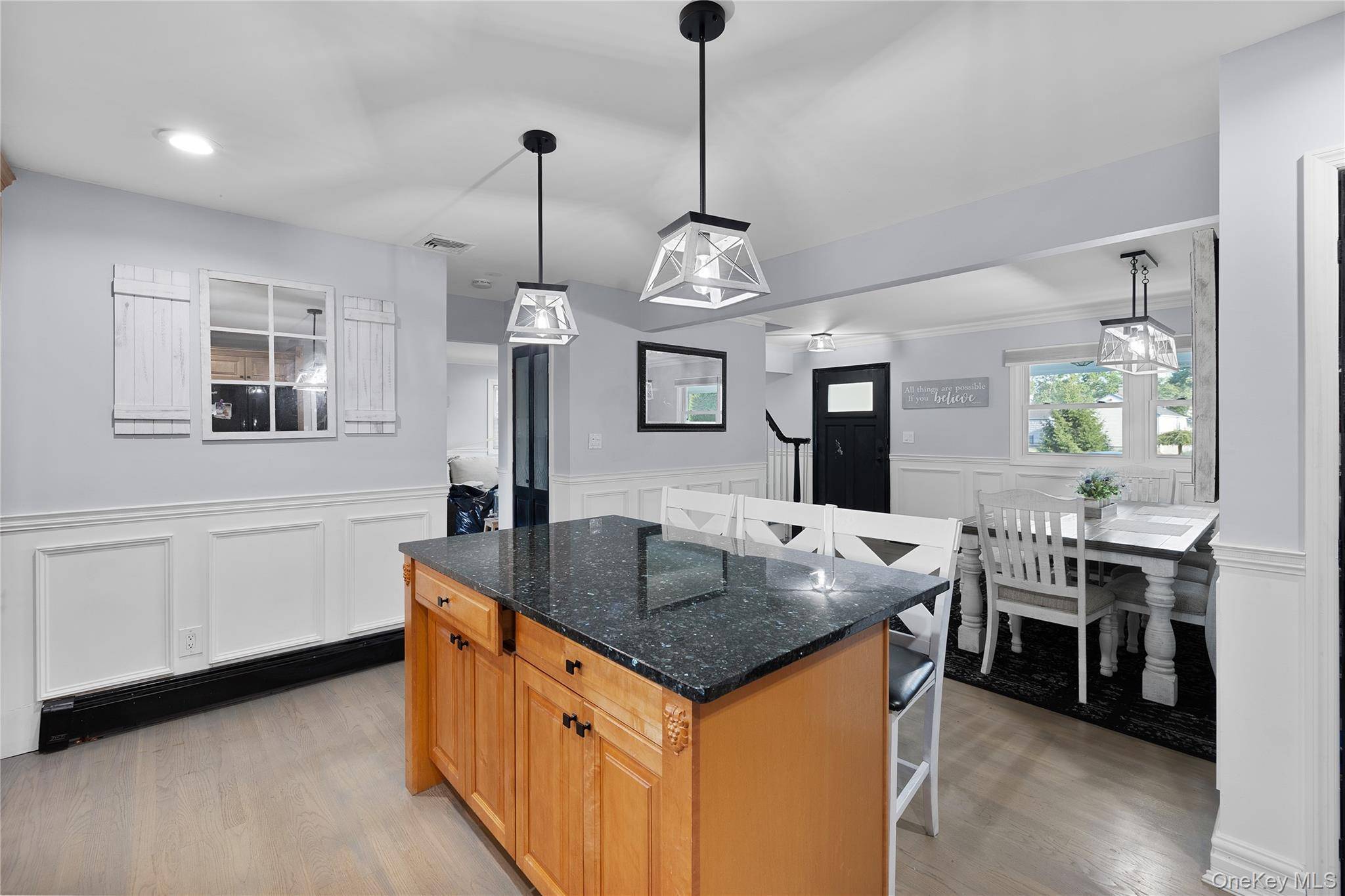 65 Timberpoint RD, East Islip, NY 11730