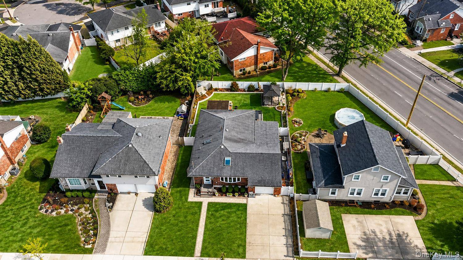 1810 N Jerusalem RD, North Bellmore, NY 11710