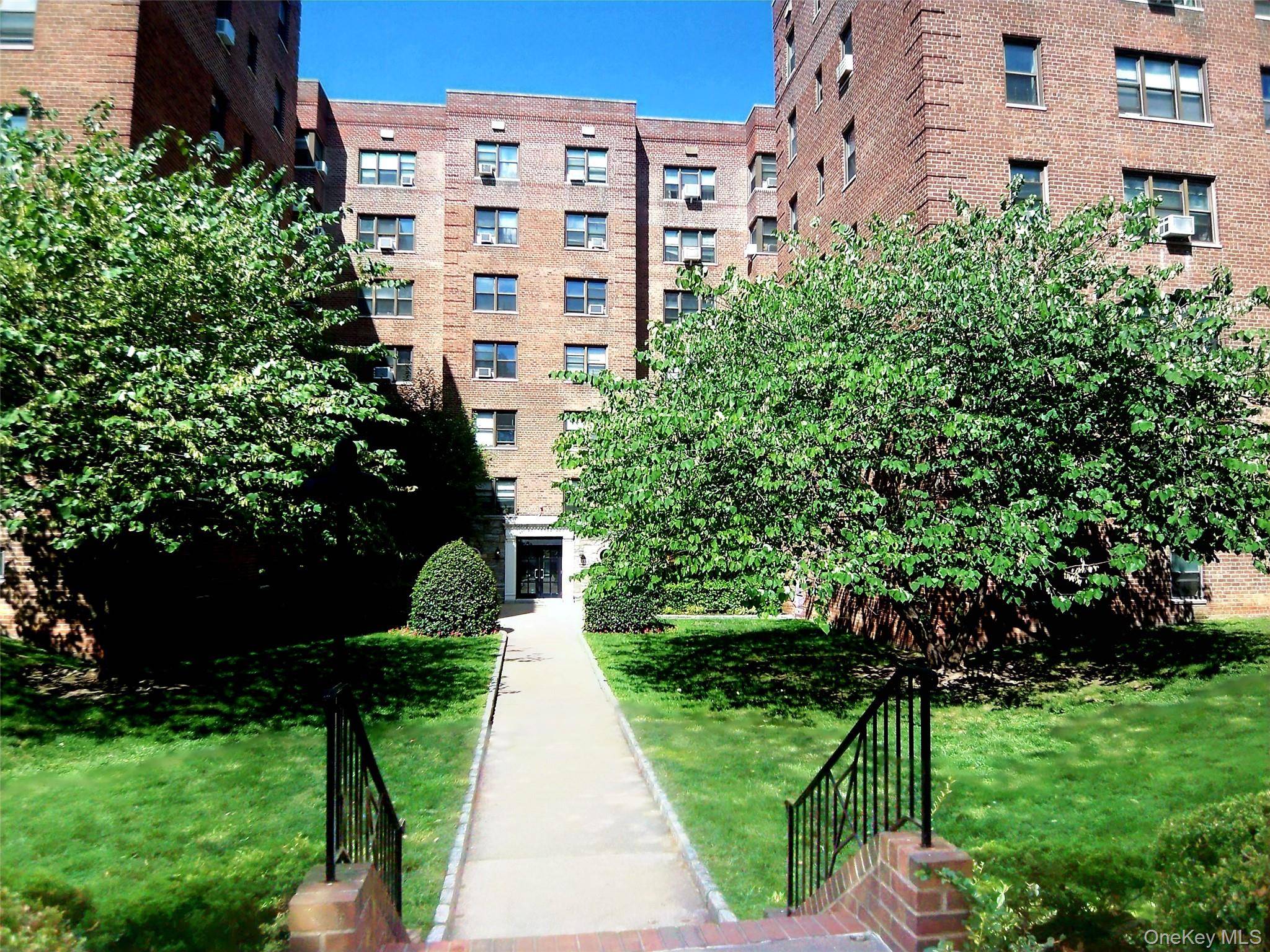 485 E Lincoln AVE #105, Mount Vernon, NY 10552