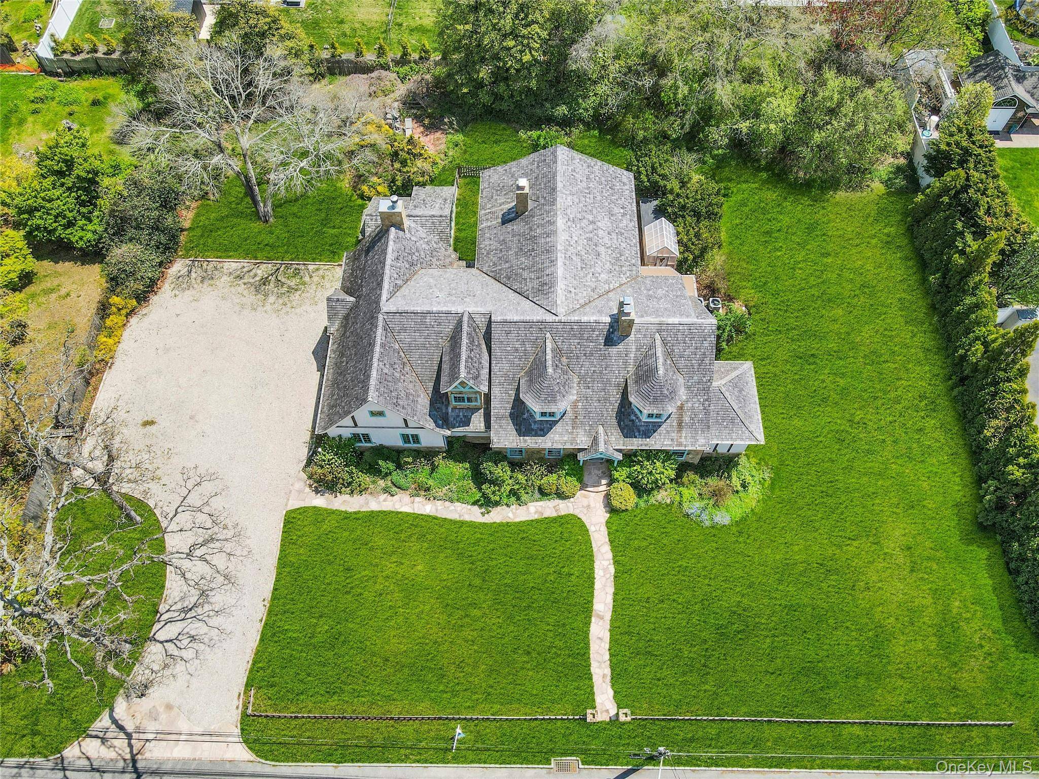 249 Gerritsen AVE, Bayport, NY 11705