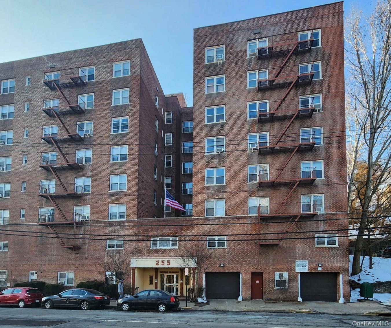 255 Bronx River RD #4R, Yonkers, NY 10704