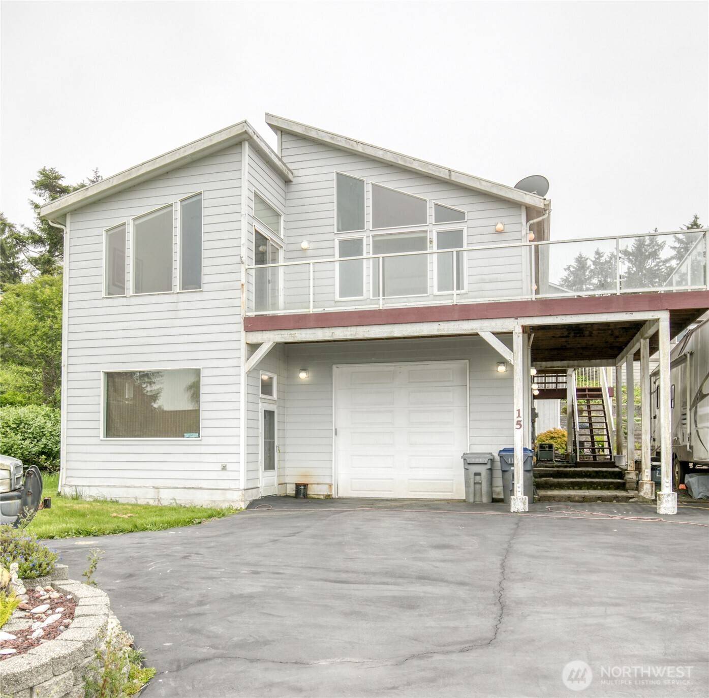 15 Diamond DR, Pacific Beach, WA 98571
