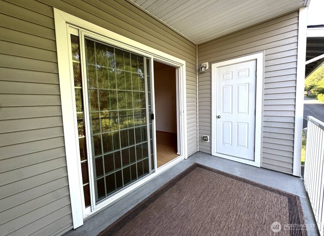 7020 Holly Park DR S #W2, Seattle, WA 98118