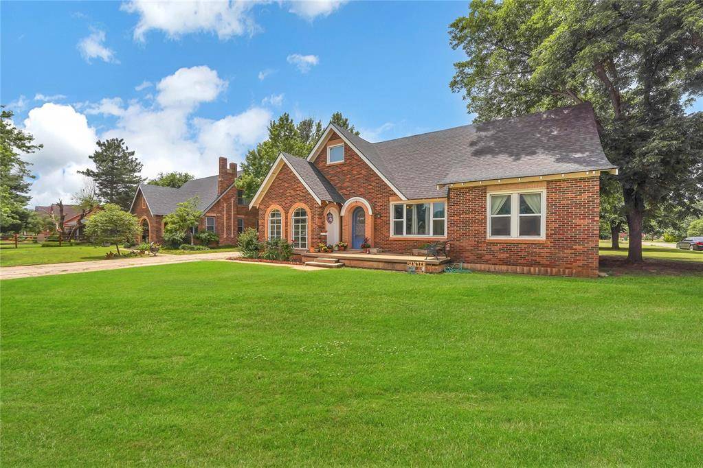 201 S Park RD, Hobart, OK 73651