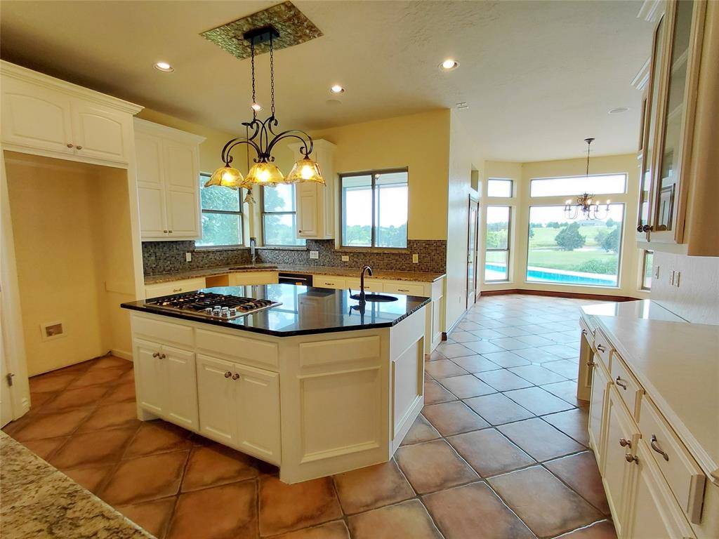 19615 Sportsman RD, Edmond, OK 73012