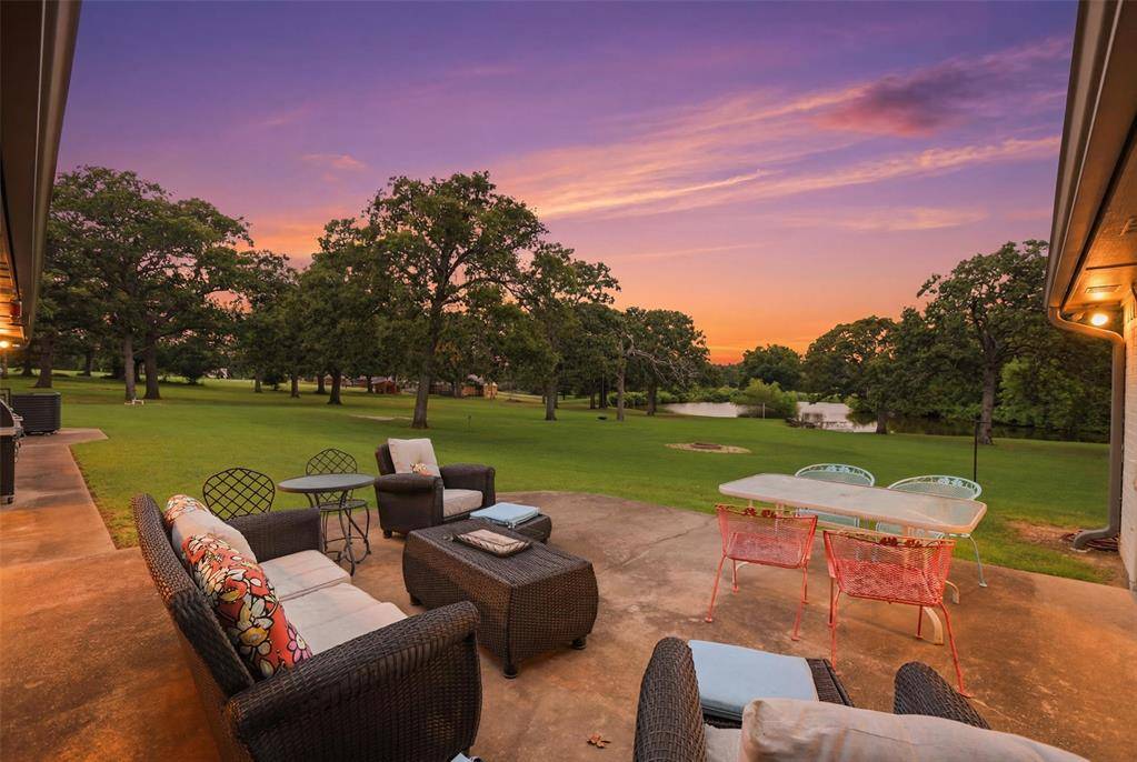 43430 Hickory DR, Tecumseh, OK 74873