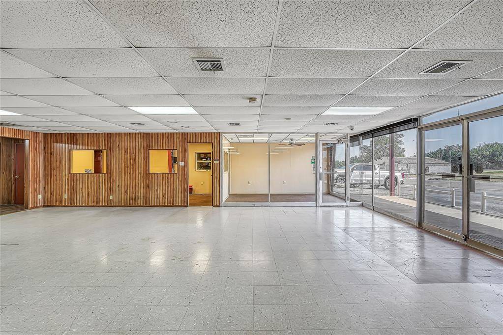 415 E Main ST, Cordell, OK 73632