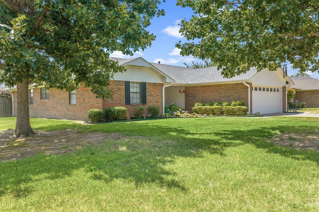 1900 8th NW, Ardmore, OK 73401