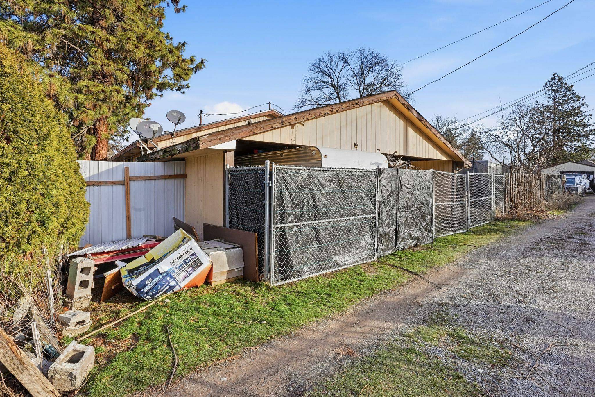 1102-1104 E North Ave, Spokane, WA 99207