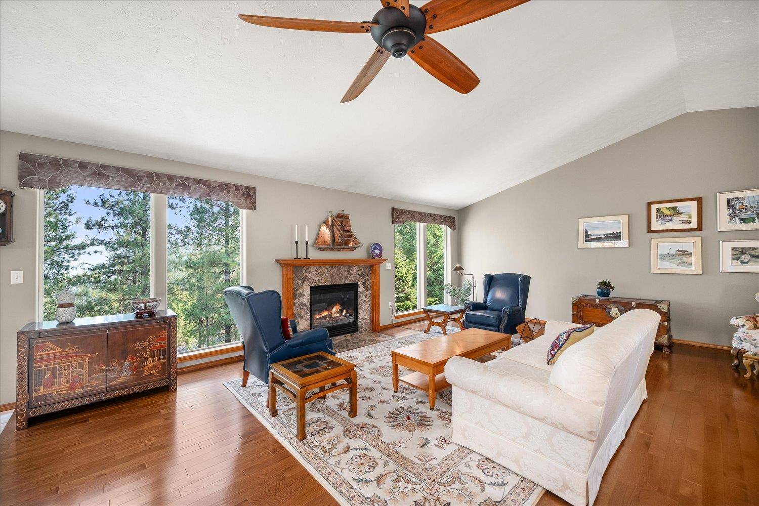 310 W AUBURN CREST Ct, Spokane, WA 99224