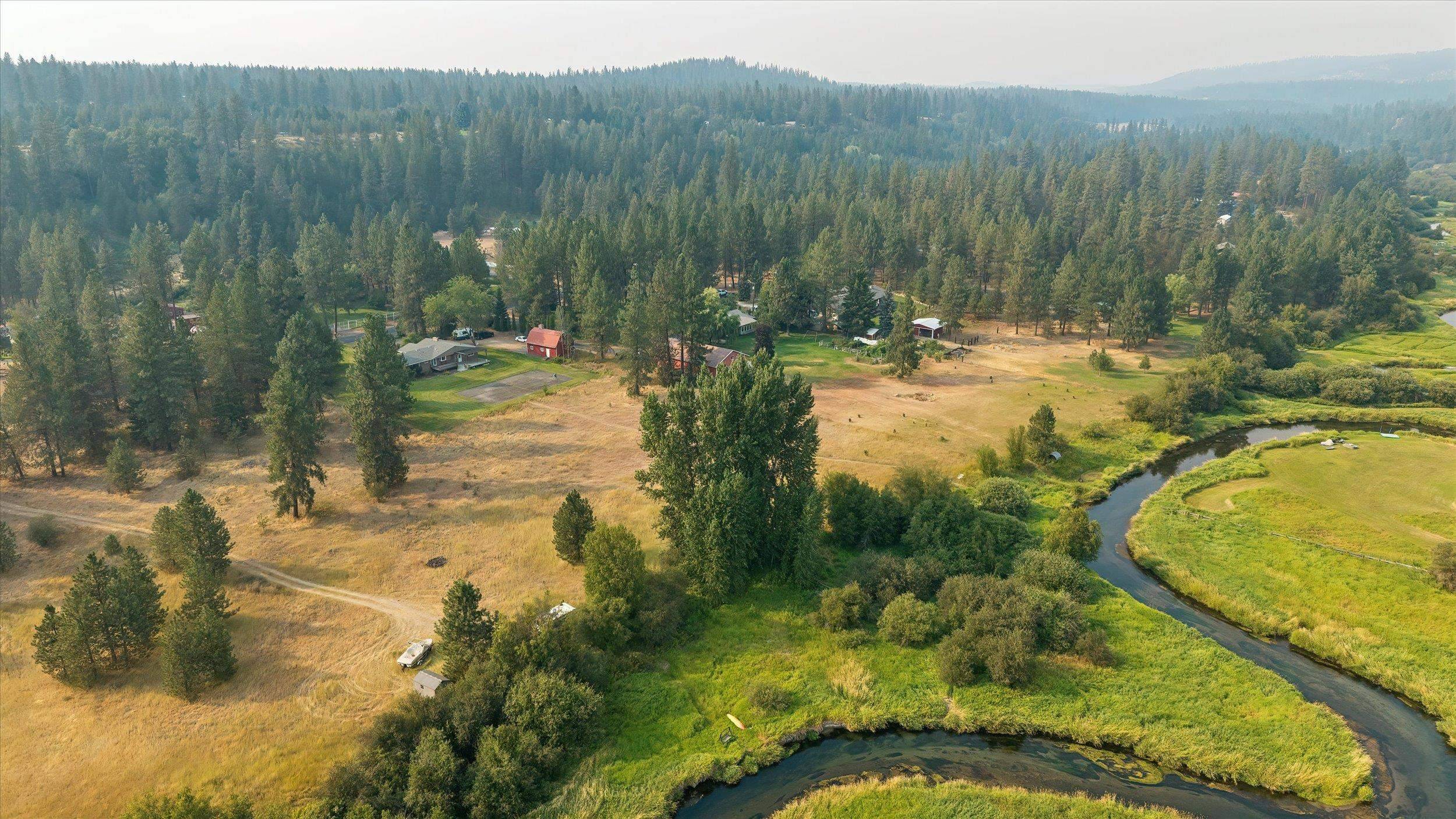27722 N River Estates Dr, Chattaroy, WA 99003
