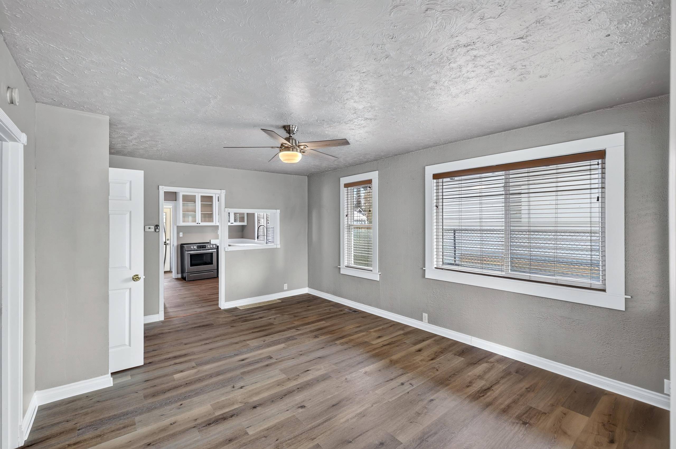 829 Crown Ave, Spokane, WA 99207