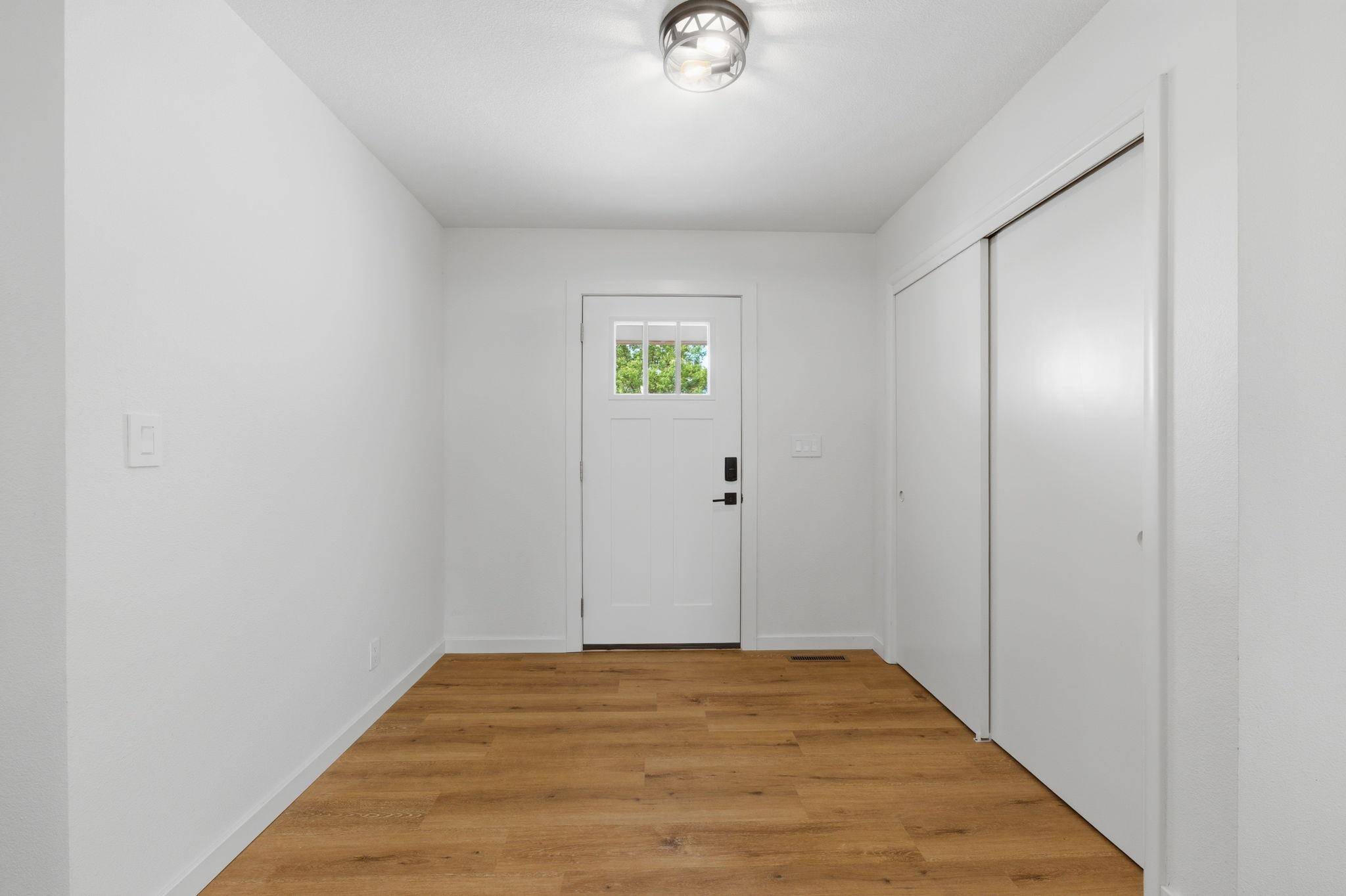 1418 N Meridian Rd, Peck, KS 67120
