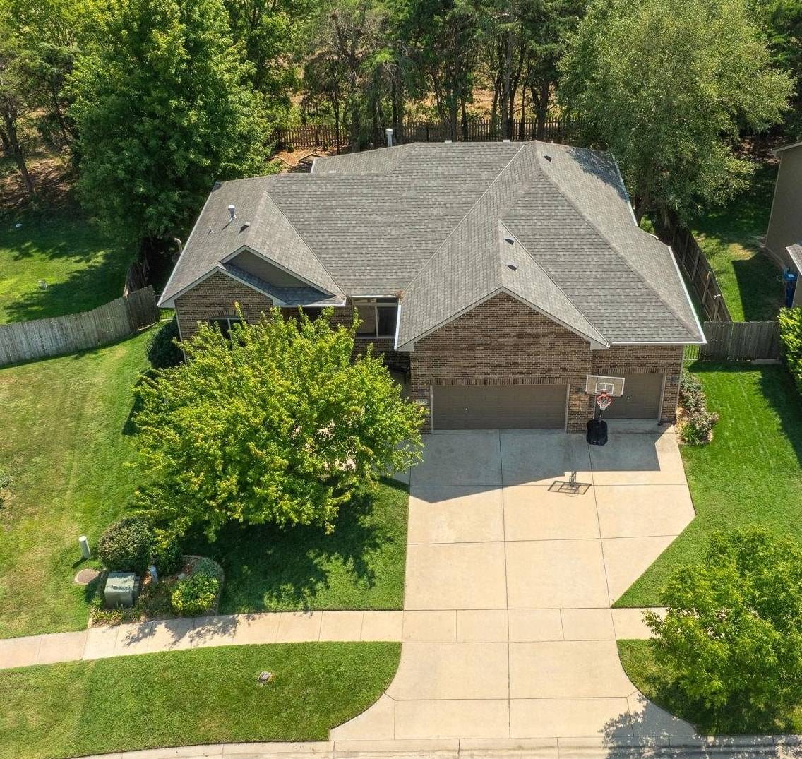 1431 E Summerlyn, Derby, KS 67037