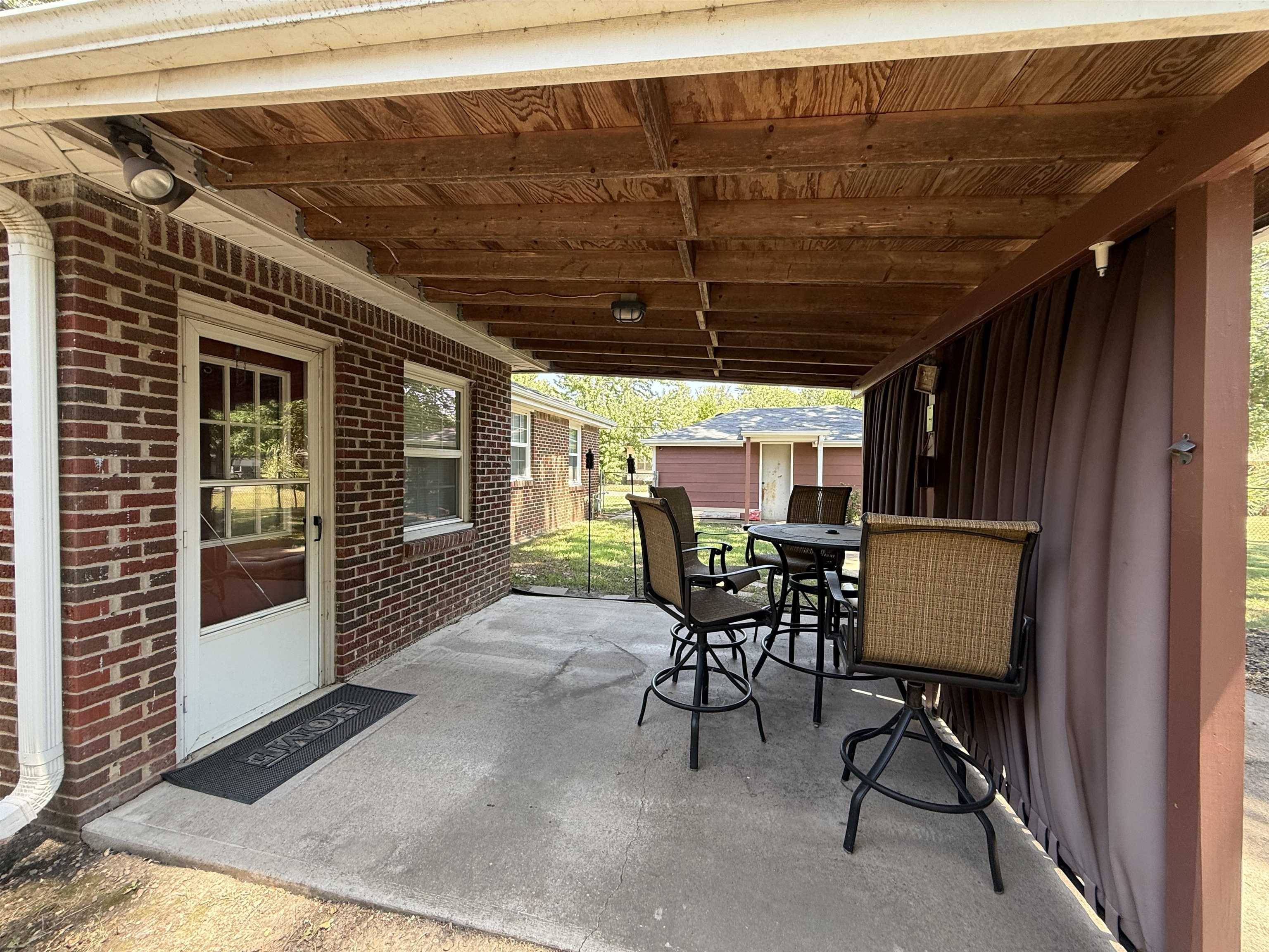 1221 Ann, Winfield, KS 67156