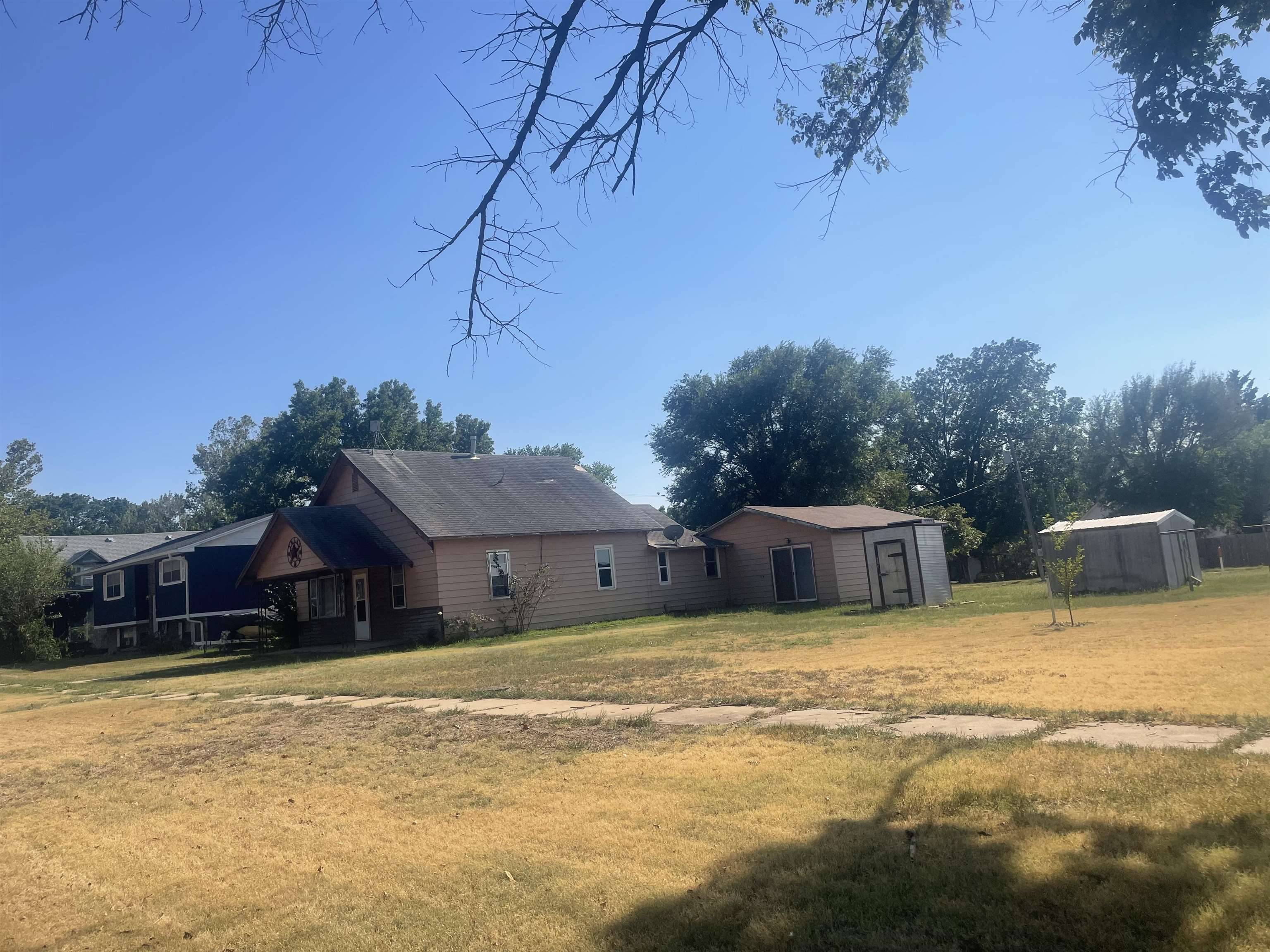 611 N Blaine, Attica, KS 67009