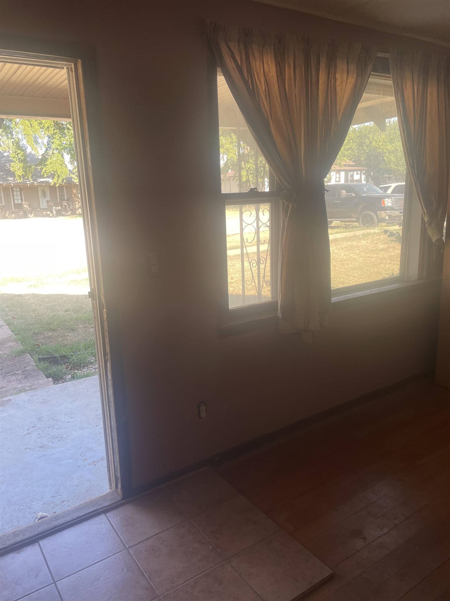 611 N Blaine, Attica, KS 67009