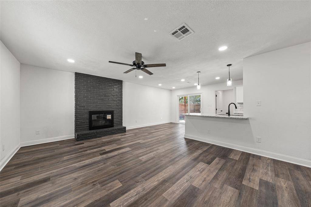 234 Ave E, Lacy Lakeview, TX 76705